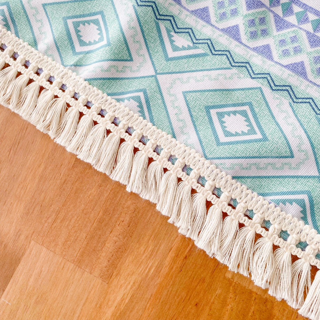 91家纺网 家纺一手货源 找家纺 金泰莱 2026新款印花老粗布桌布 蓝色恋歌