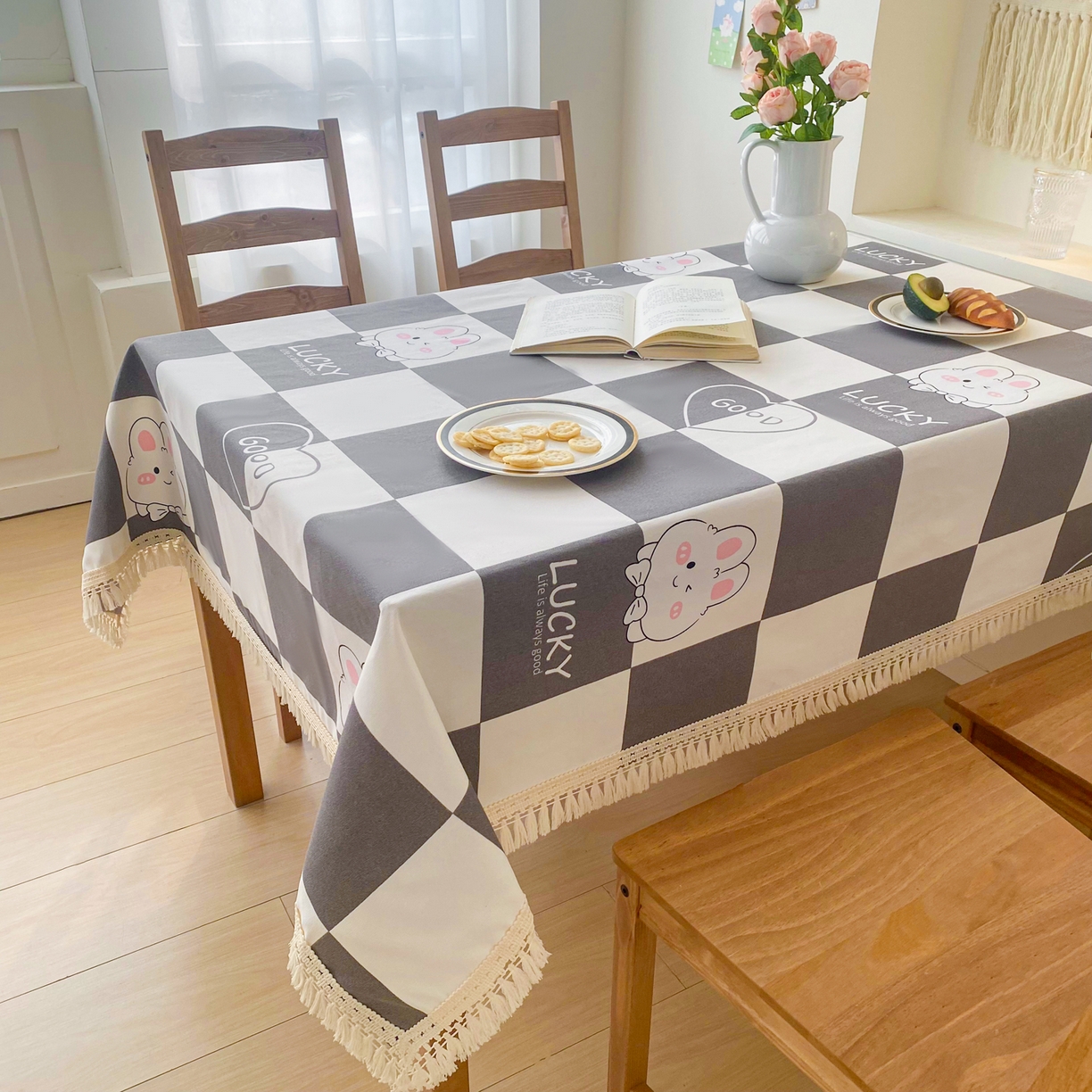 91家纺网 家纺一手货源 找家纺 金泰莱 2026新款印花老粗布桌布 Lucky 兔