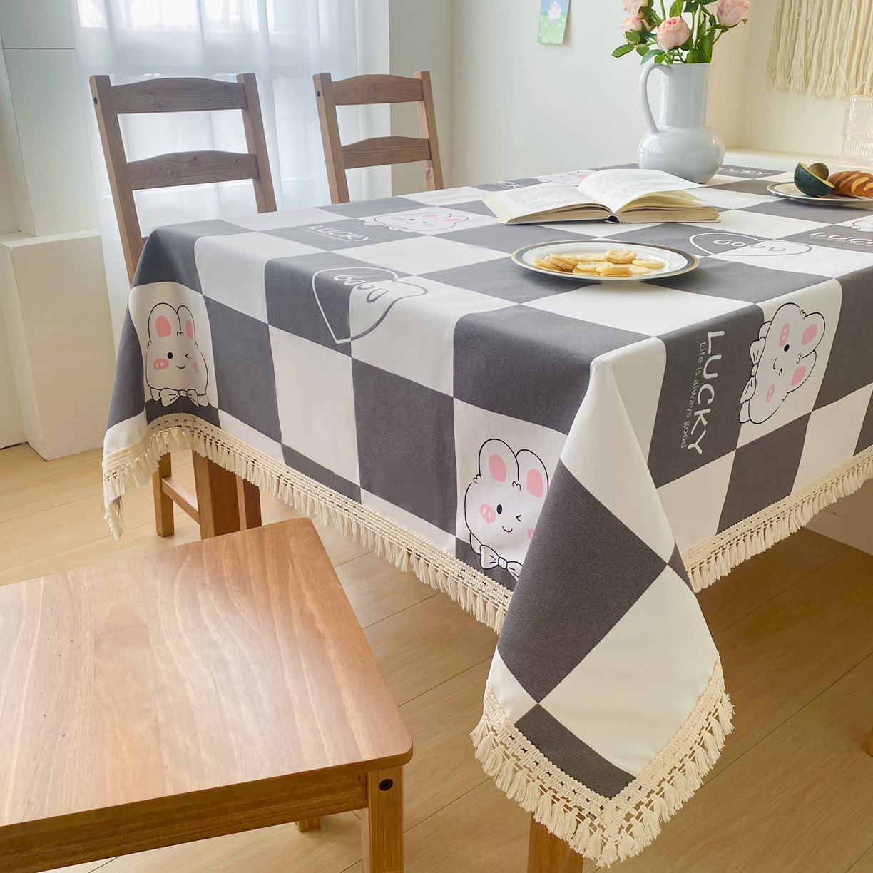 91家纺网 家纺一手货源 找家纺 金泰莱 2026新款印花老粗布桌布 Lucky 兔