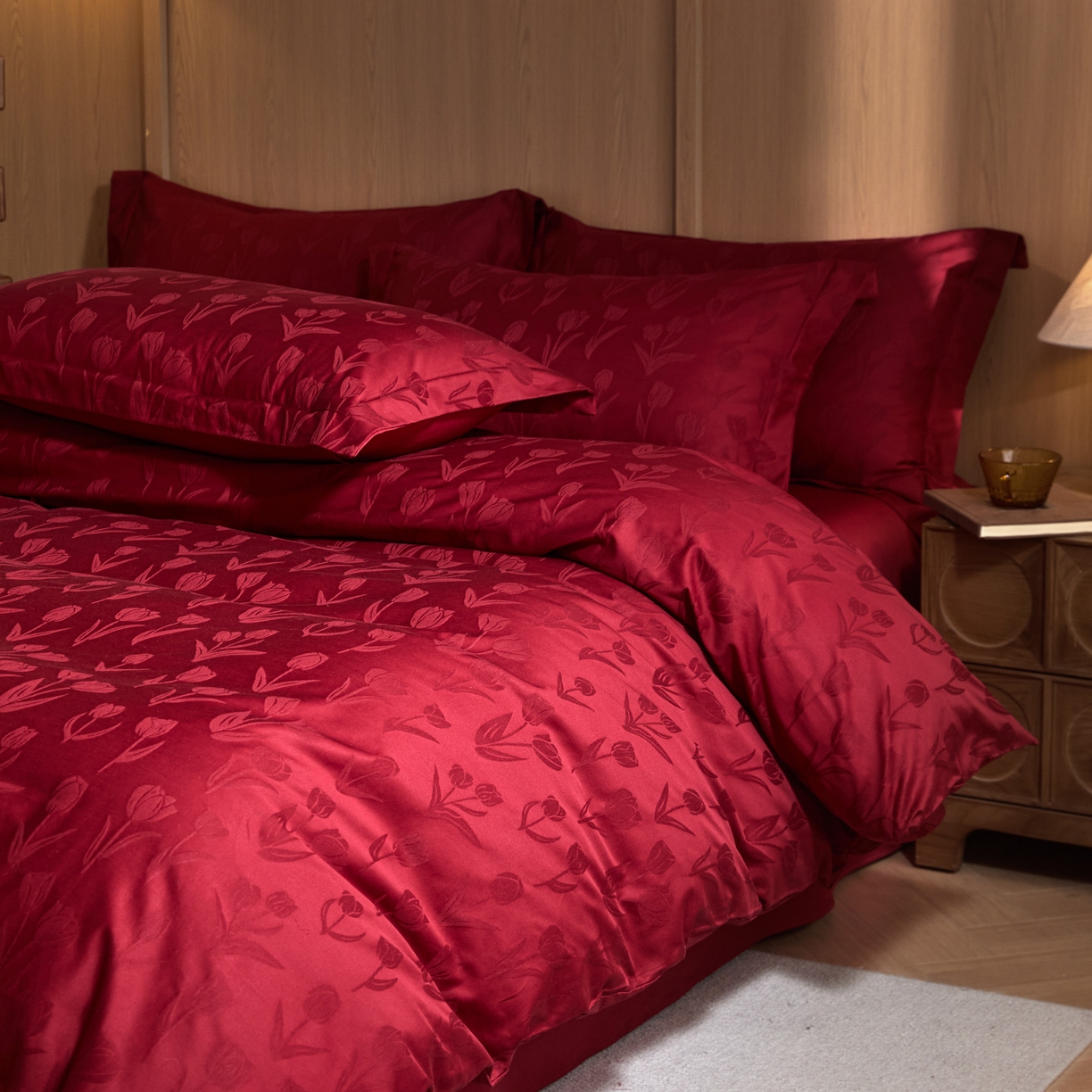 91家纺网 家纺一手货源 找家纺 禾时 2026新款全棉纯棉提花四件套-大红系列 浪漫郁金香