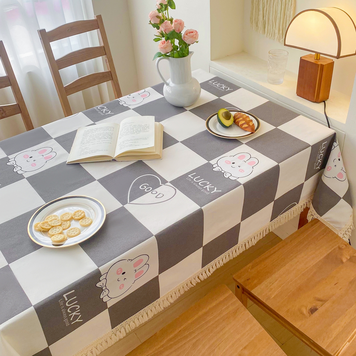 91家纺网 家纺一手货源 找家纺 棉乐町家居 2025新款ins风印花老粗布桌布 Lucky 兔