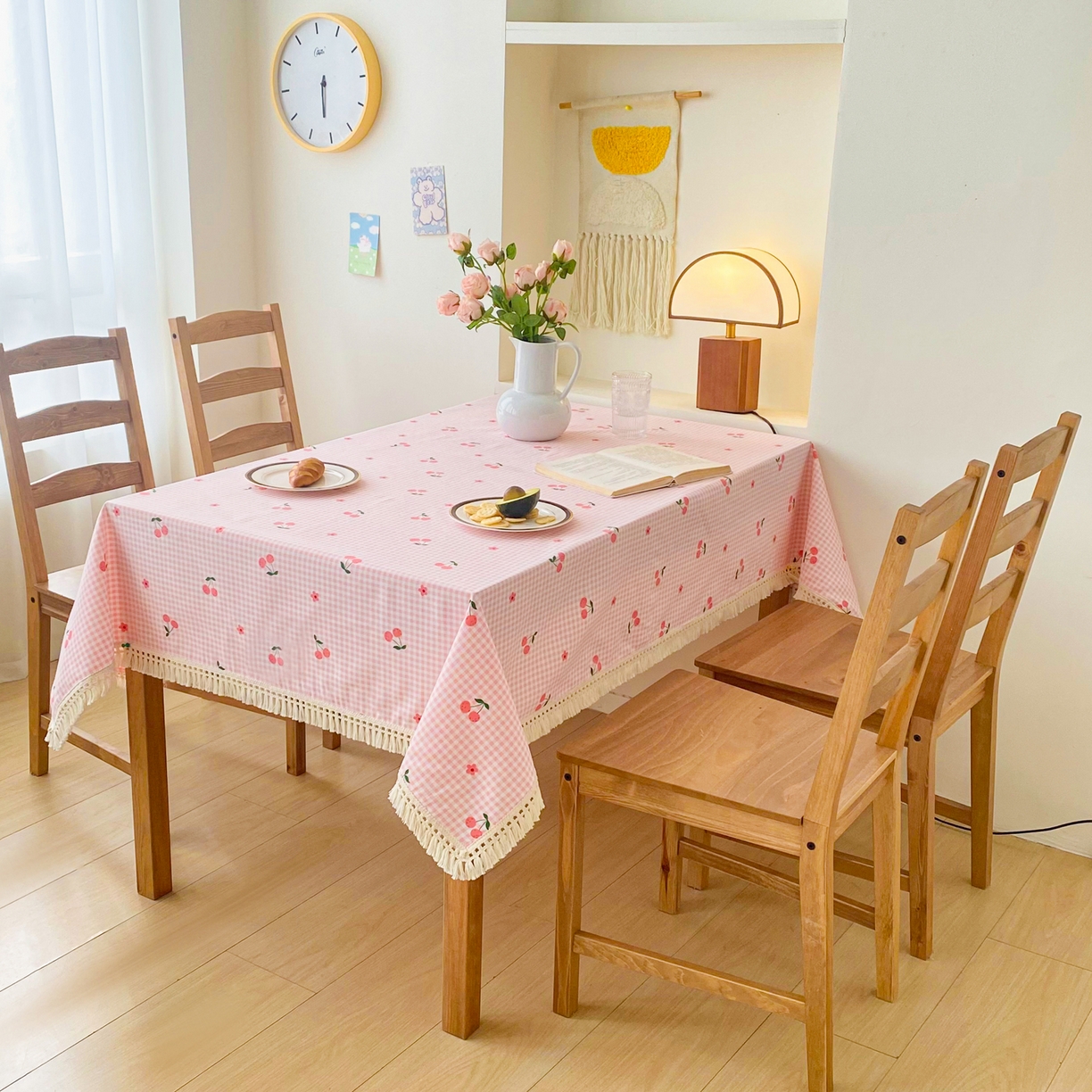 91家纺网 家纺一手货源 找家纺 棉乐町家居 2025新款ins风印花老粗布桌布 格子樱桃