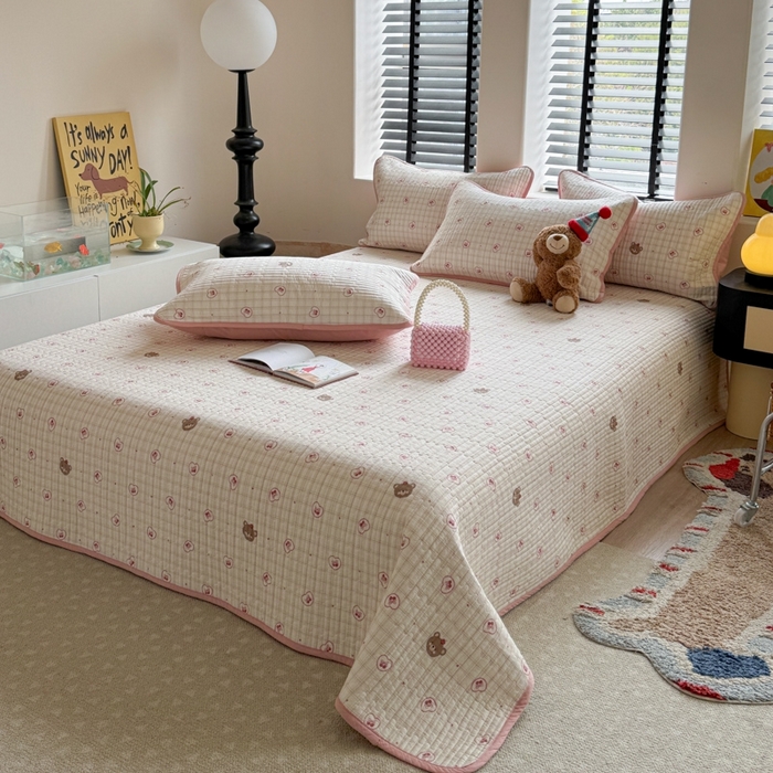 91家纺网 家纺一手货源 找家纺 茉夕家纺 2026新款春季双面纯棉印花单品床盖单件床盖 满满爱-熊