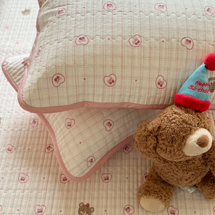 91家纺网 家纺一手货源 找家纺 茉夕家纺 2026新款春季双面纯棉印花单品床盖单件床盖 满满爱-熊