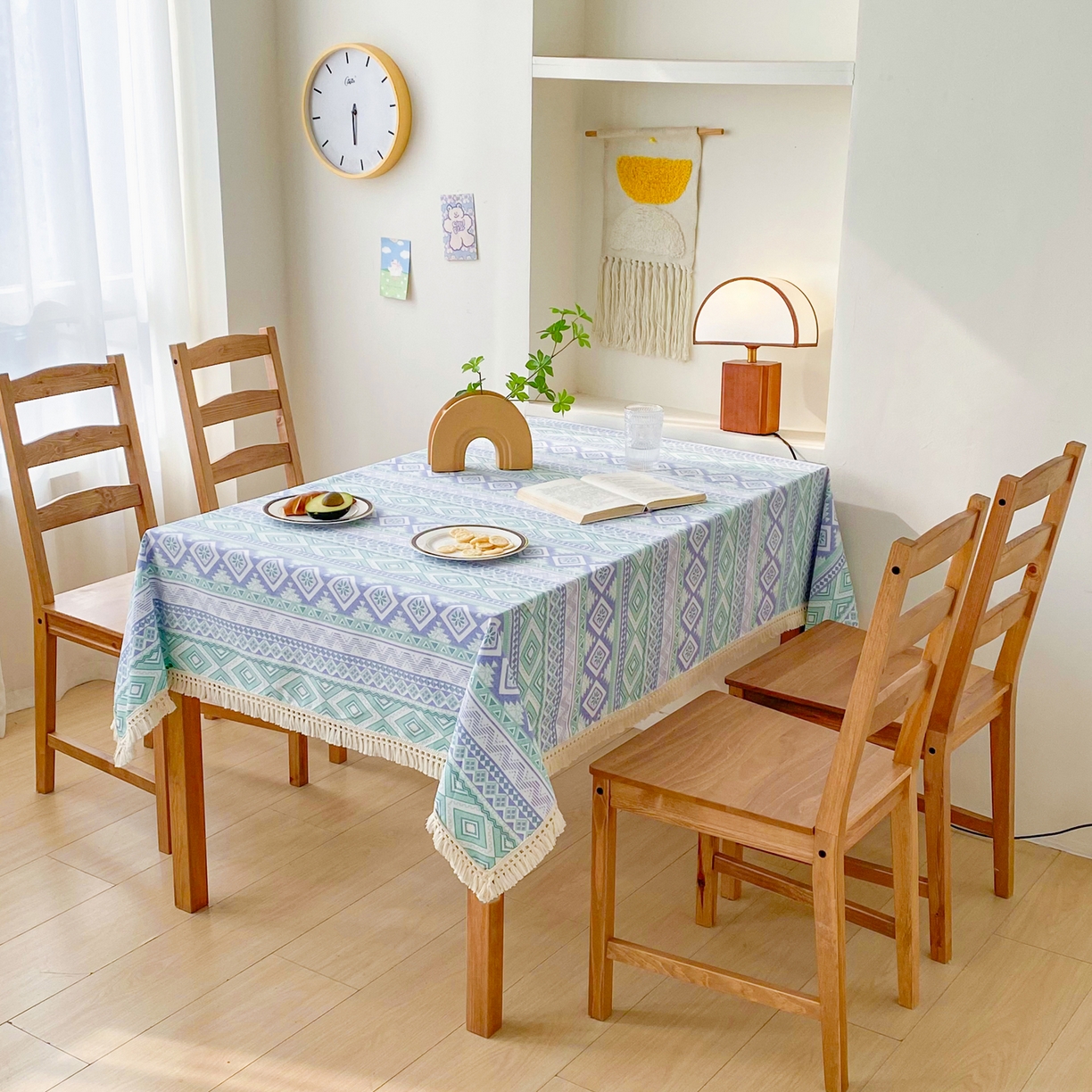 91家纺网 家纺一手货源 找家纺 棉乐町家居 2025新款ins风印花老粗布桌布 蓝色恋歌