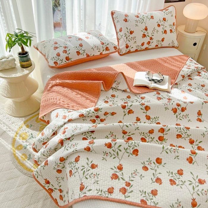 91家纺网 家纺一手货源 找家纺 茉夕家纺 2026新款春季双面纯棉印花单品床盖单件床盖 石榴红了