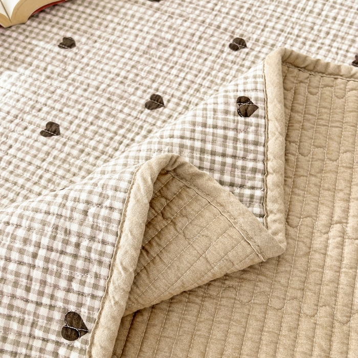 91家纺网 家纺一手货源 找家纺 茉夕家纺 2026新款春季双面纯棉印花单品床盖单件床盖 守护爱心