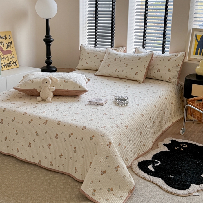 91家纺网 家纺一手货源 找家纺 茉夕家纺 2026新款春季双面纯棉印花单品床盖单件床盖 松果熊