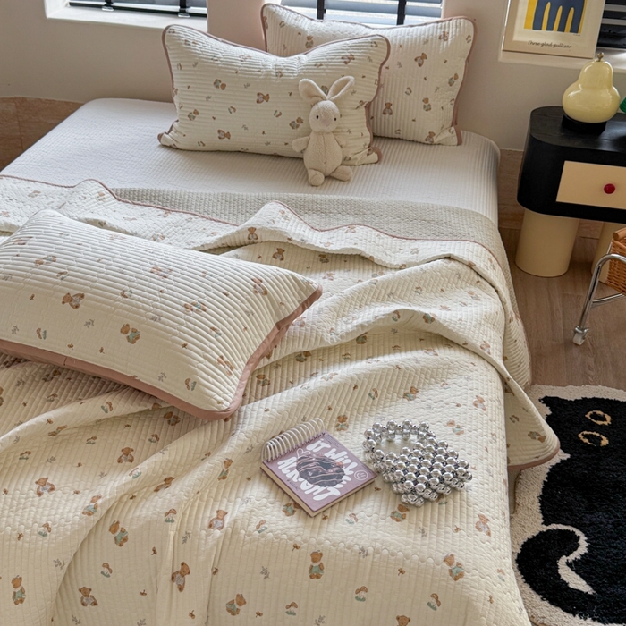 91家纺网 家纺一手货源 找家纺 茉夕家纺 2026新款春季双面纯棉印花单品床盖单件床盖 松果熊