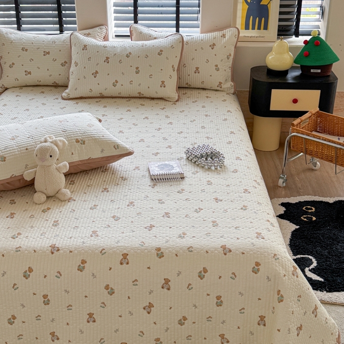 91家纺网 家纺一手货源 找家纺 茉夕家纺 2026新款春季双面纯棉印花单品床盖单件床盖 松果熊