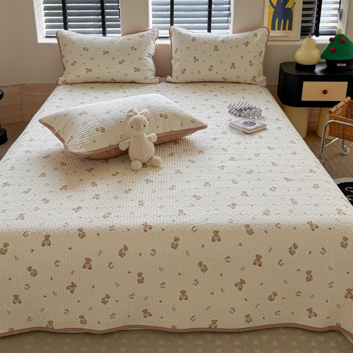 91家纺网 家纺一手货源 找家纺 茉夕家纺 2026新款春季双面纯棉印花单品床盖单件床盖 松果熊