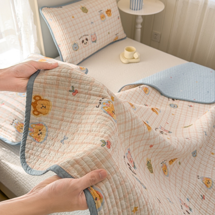 91家纺网 家纺一手货源 找家纺 茉夕家纺 2026新款春季双面纯棉印花单品床盖单件床盖 童话世界