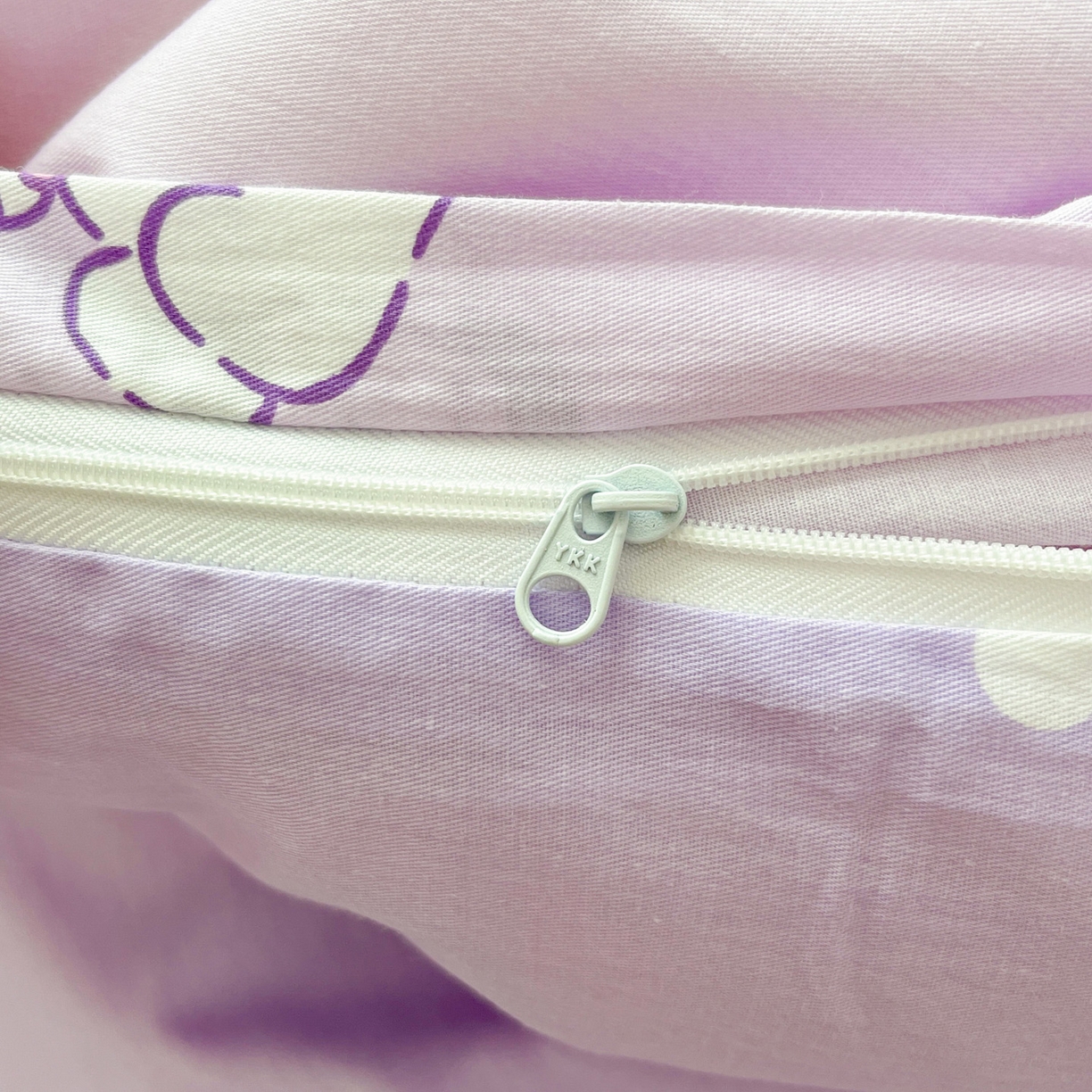 91家纺网 家纺一手货源 找家纺 暮思家居 2026新款正版授权三丽鸥全棉纯棉四件套系列-第一批 库洛米宝贝