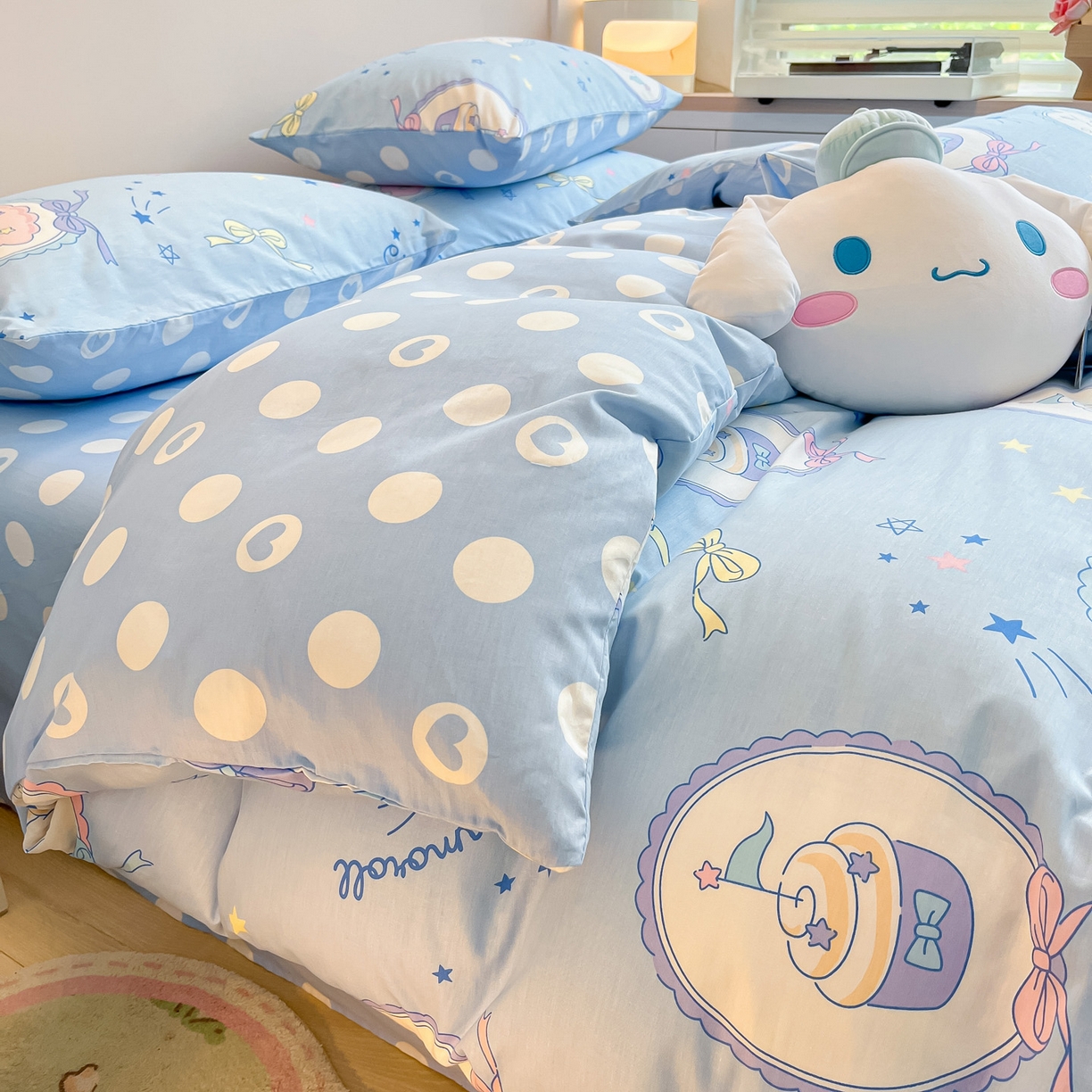 91家纺网 家纺一手货源 找家纺 暮思家居 2026新款正版授权三丽鸥全棉纯棉四件套系列-第一批 蓝色玉贵狗