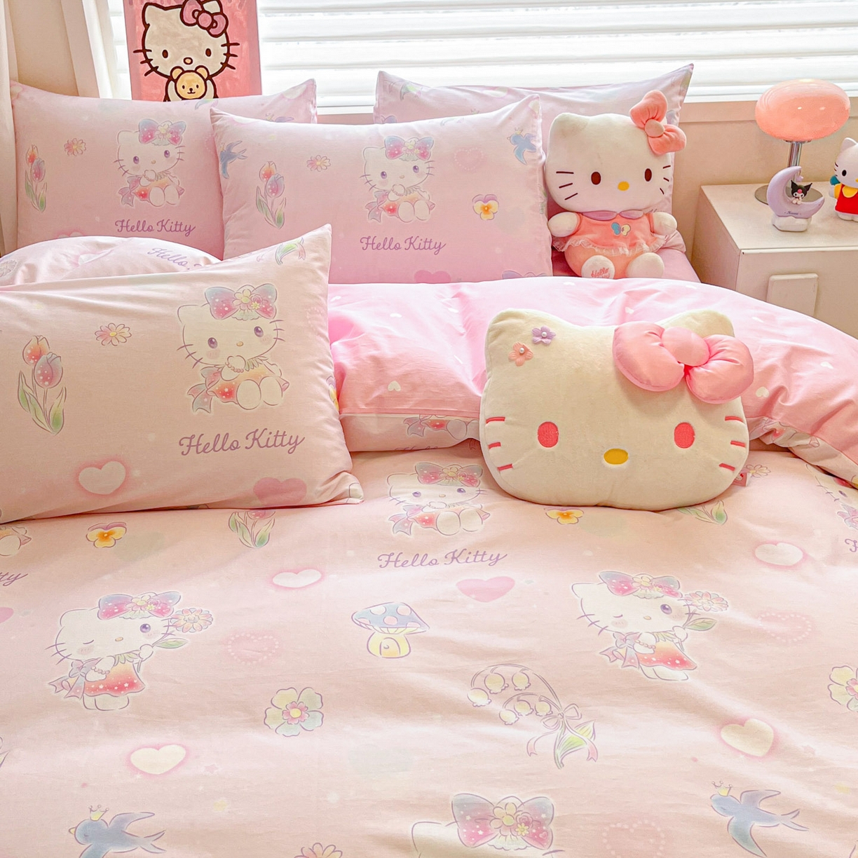 91家纺网 家纺一手货源 找家纺 暮思家居 2026新款正版授权三丽鸥全棉纯棉四件套系列-第一批 蘑菇凯蒂