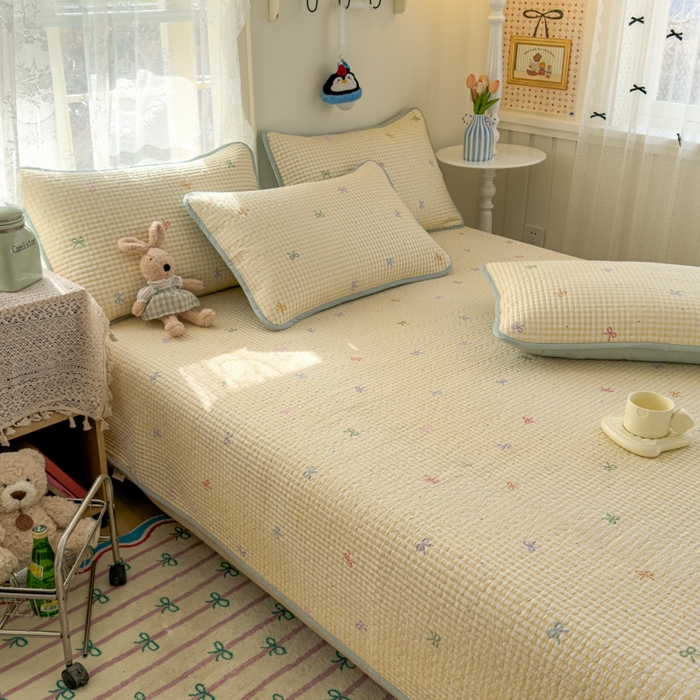 91家纺网 家纺一手货源 找家纺 茉夕家纺 2026新款春季双面纯棉印花单品床盖单件床盖 夏日恋格（黄）