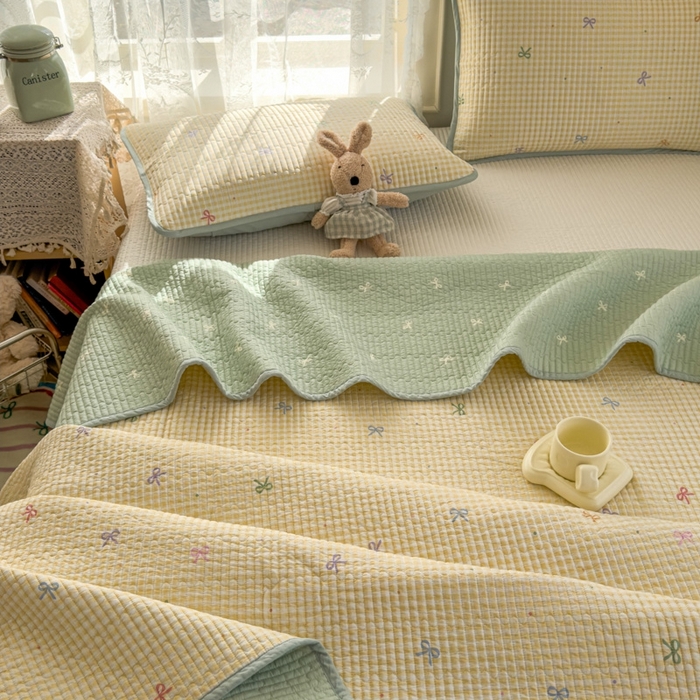 91家纺网 家纺一手货源 找家纺 茉夕家纺 2026新款春季双面纯棉印花单品床盖单件床盖 夏日恋格（黄）