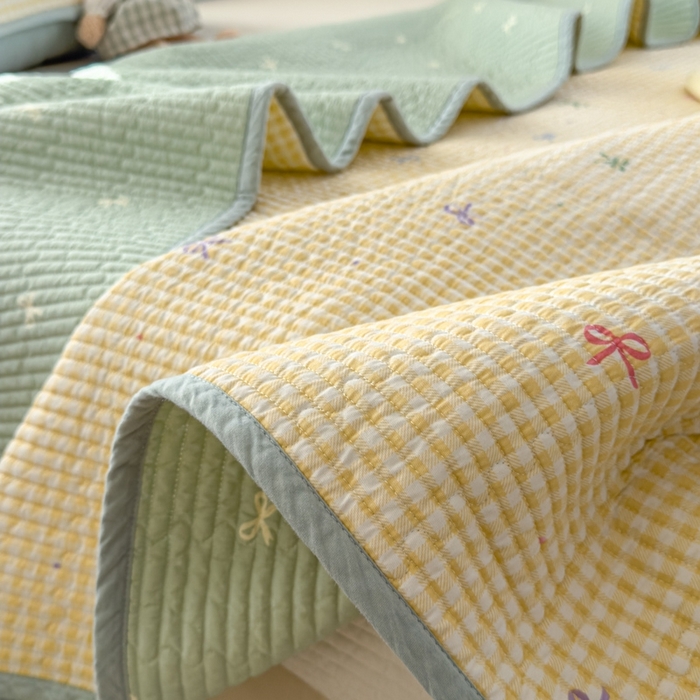91家纺网 家纺一手货源 找家纺 茉夕家纺 2026新款春季双面纯棉印花单品床盖单件床盖 夏日恋格（黄）