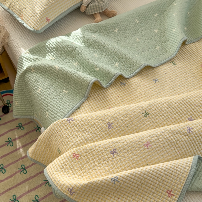 91家纺网 家纺一手货源 找家纺 茉夕家纺 2026新款春季双面纯棉印花单品床盖单件床盖 夏日恋格（黄）