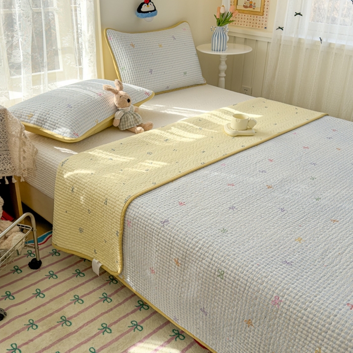 91家纺网 家纺一手货源 找家纺 茉夕家纺 2026新款春季双面纯棉印花单品床盖单件床盖 夏日恋格（蓝）