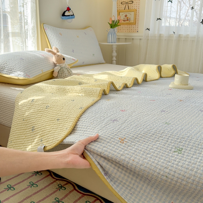 91家纺网 家纺一手货源 找家纺 茉夕家纺 2026新款春季双面纯棉印花单品床盖单件床盖 夏日恋格（蓝）