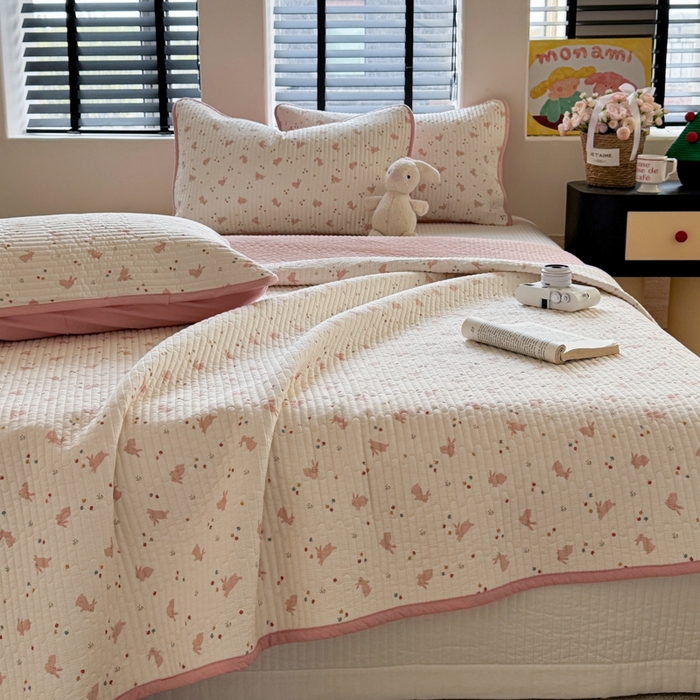 91家纺网 家纺一手货源 找家纺 茉夕家纺 2026新款春季双面纯棉印花单品床盖单件床盖 小粉兔