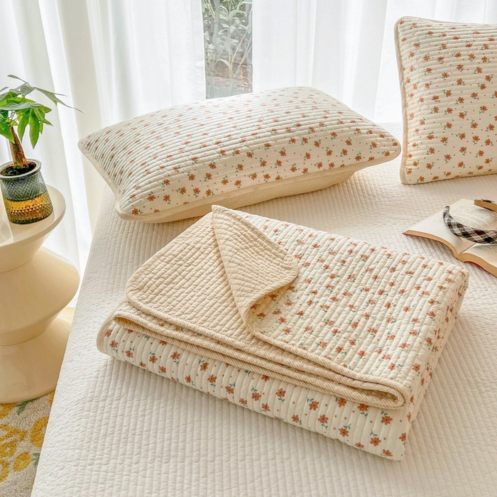 91家纺网 家纺一手货源 找家纺 茉夕家纺 2026新款春季双面纯棉印花单品床盖单件床盖 小花飘飘