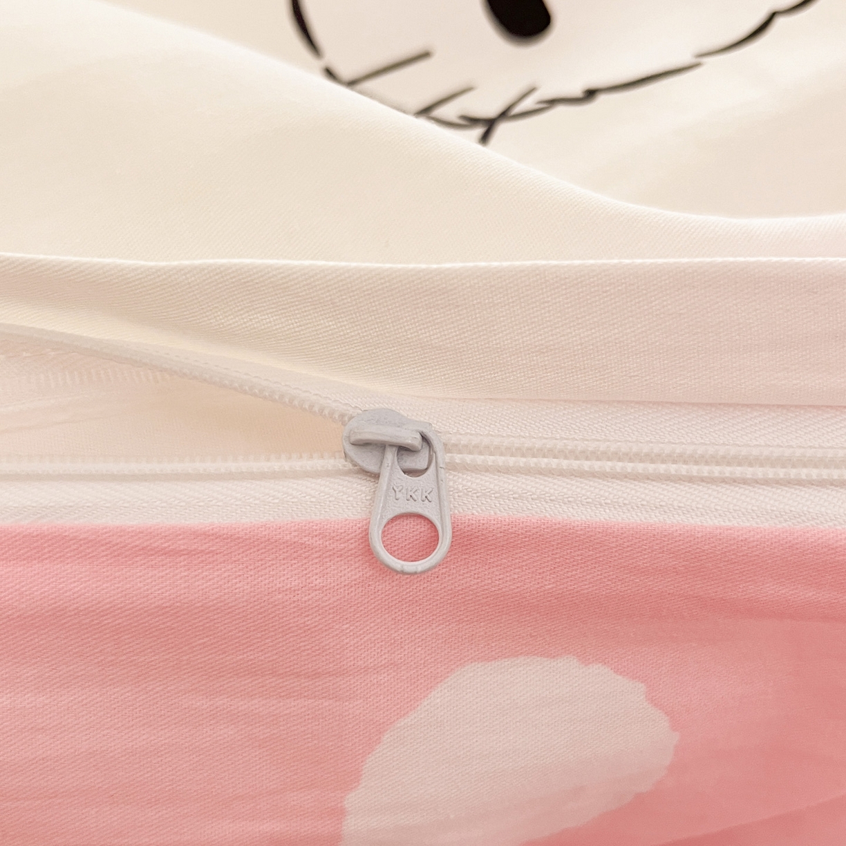 91家纺网 家纺一手货源 找家纺 暮思家居 2026新款正版授权三丽鸥全棉纯棉四件套系列-第一批 少女凯蒂