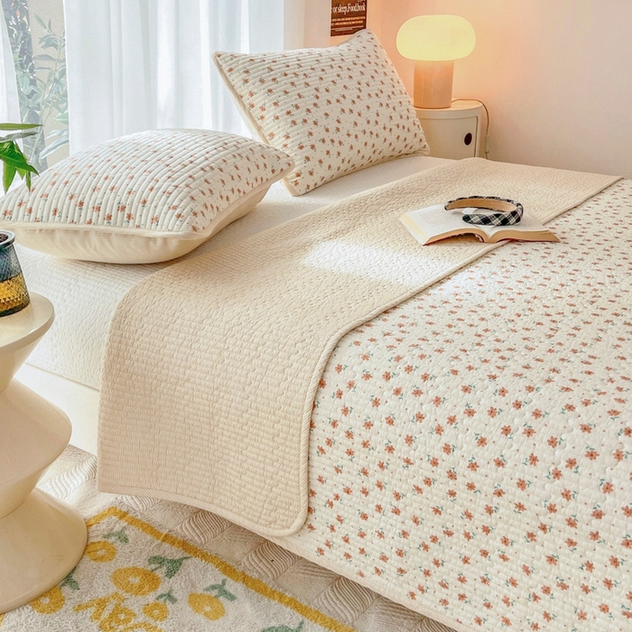 91家纺网 家纺一手货源 找家纺 茉夕家纺 2026新款春季双面纯棉印花单品床盖单件床盖 小花飘飘