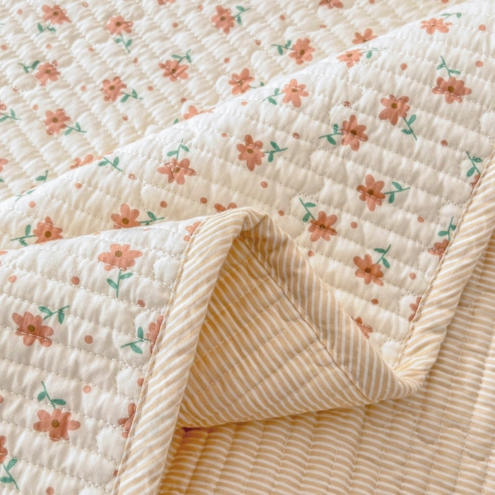 91家纺网 家纺一手货源 找家纺 茉夕家纺 2026新款春季双面纯棉印花单品床盖单件床盖 小花飘飘