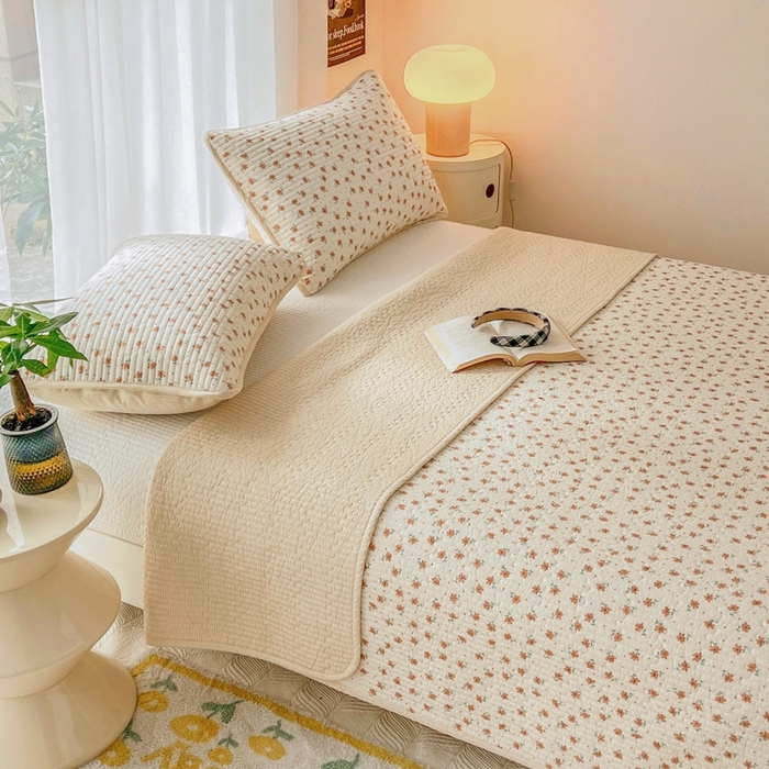 91家纺网 家纺一手货源 找家纺 茉夕家纺 2026新款春季双面纯棉印花单品床盖单件床盖 小花飘飘