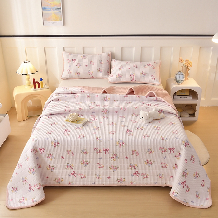 91家纺网 家纺一手货源 找家纺 悠米悠家 2026新款卡通棉拼绒夹棉床盖单品床盖床盖单件 蜜语甜梦