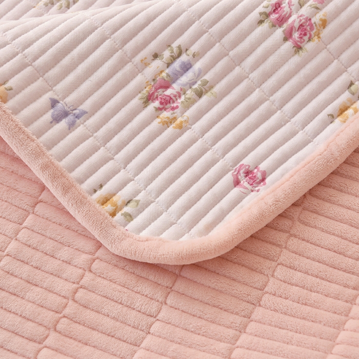 91家纺网 家纺一手货源 找家纺 悠米悠家 2026新款卡通棉拼绒夹棉床盖单品床盖床盖单件 蜜语甜梦