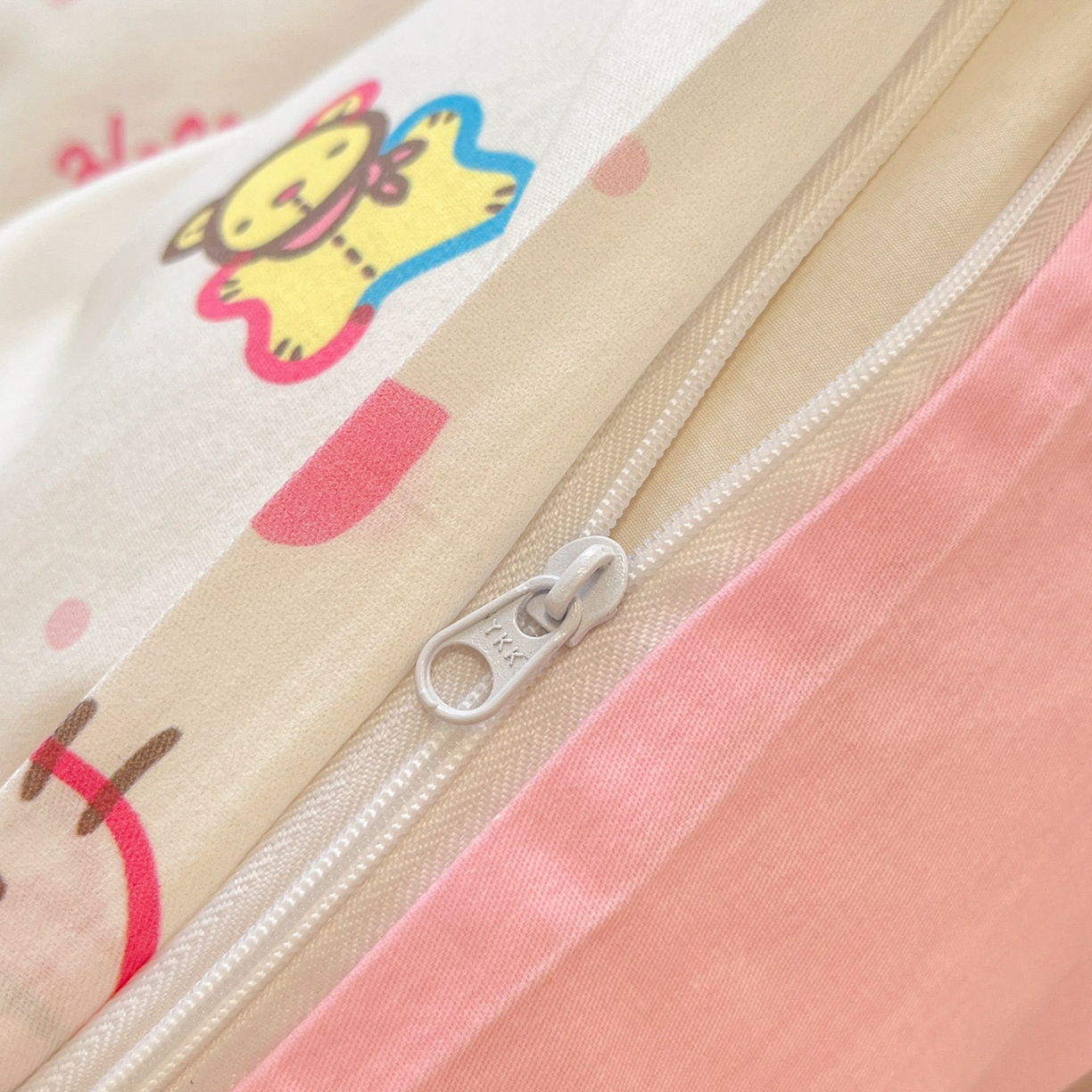 91家纺网 家纺一手货源 找家纺 暮思家居 2026新款正版授权三丽鸥全棉纯棉四件套系列-第一批 甜甜凯蒂