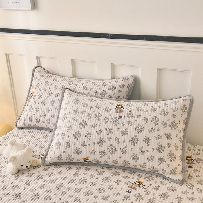 91家纺网 家纺一手货源 找家纺 悠米悠家 2026新款卡通棉拼绒夹棉床盖单品床盖床盖单件 晨间花园