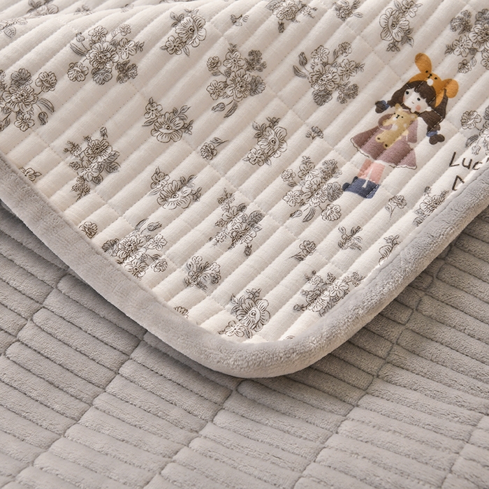 91家纺网 家纺一手货源 找家纺 悠米悠家 2026新款卡通棉拼绒夹棉床盖单品床盖床盖单件 晨间花园