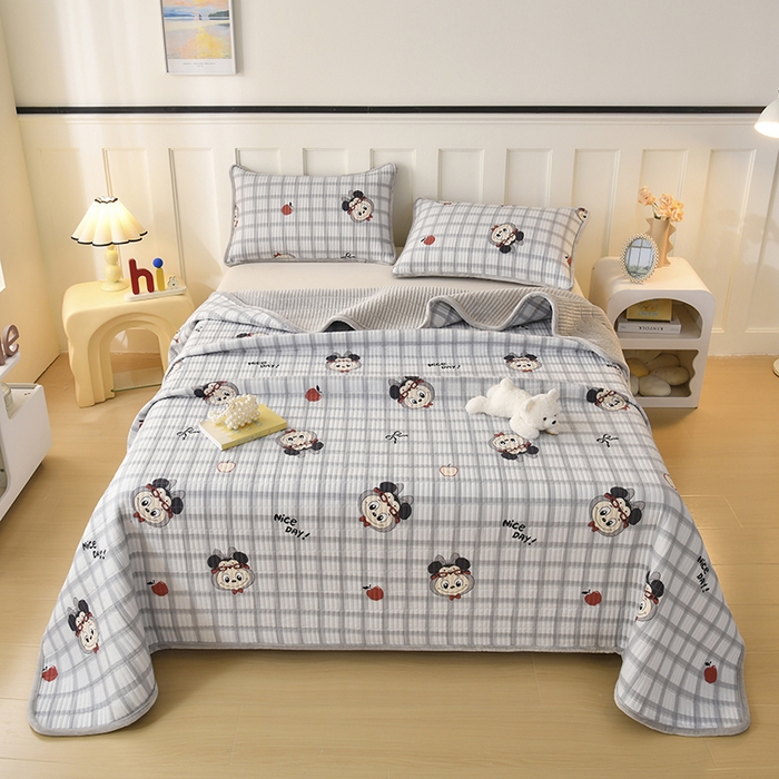 91家纺网 家纺一手货源 找家纺 悠米悠家 2026新款卡通棉拼绒夹棉床盖单品床盖床盖单件 萌趣LABUBU