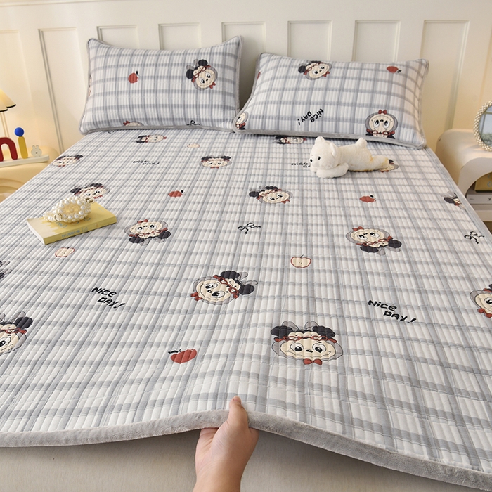 91家纺网 家纺一手货源 找家纺 悠米悠家 2026新款卡通棉拼绒夹棉床盖单品床盖床盖单件 萌趣LABUBU