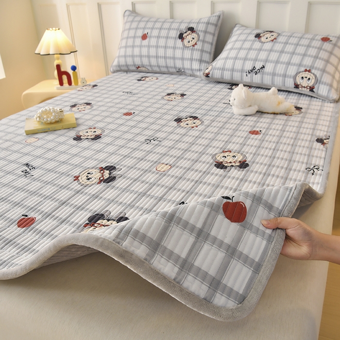 91家纺网 家纺一手货源 找家纺 悠米悠家 2026新款卡通棉拼绒夹棉床盖单品床盖床盖单件 萌趣LABUBU