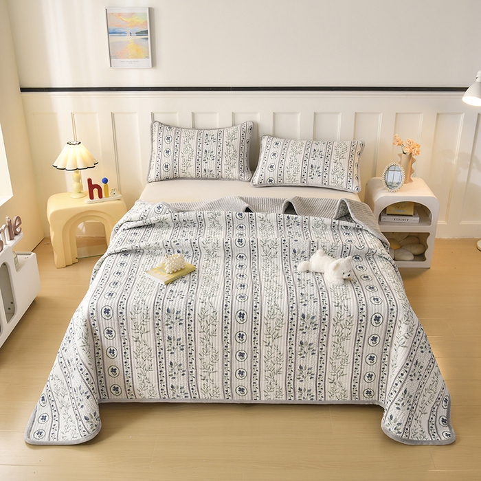 91家纺网 家纺一手货源 找家纺 悠米悠家 2026新款卡通棉拼绒夹棉床盖单品床盖床盖单件 青屿花园