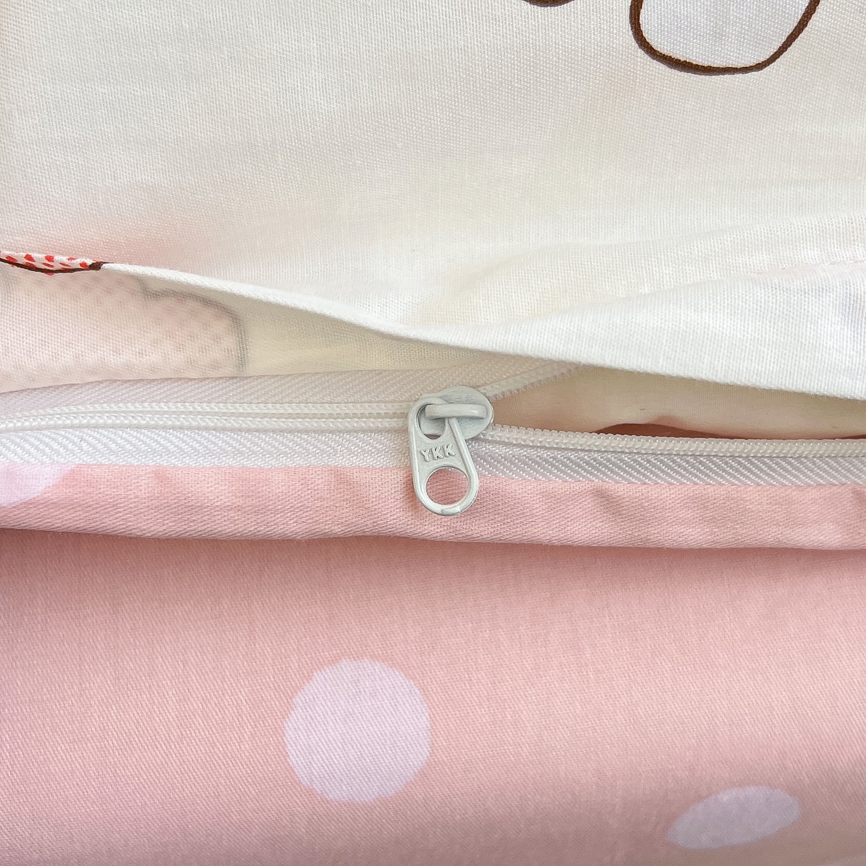 91家纺网 家纺一手货源 找家纺 暮思家居 2026新款正版授权三丽鸥全棉纯棉四件套系列-第一批 甜心KT