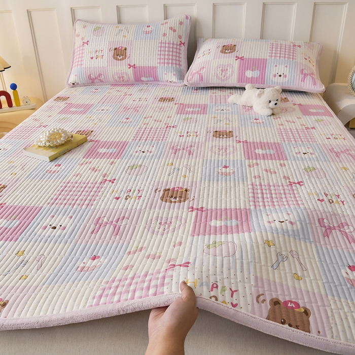 91家纺网 家纺一手货源 找家纺 悠米悠家 2026新款卡通棉拼绒夹棉床盖单品床盖床盖单件 趣味乐园