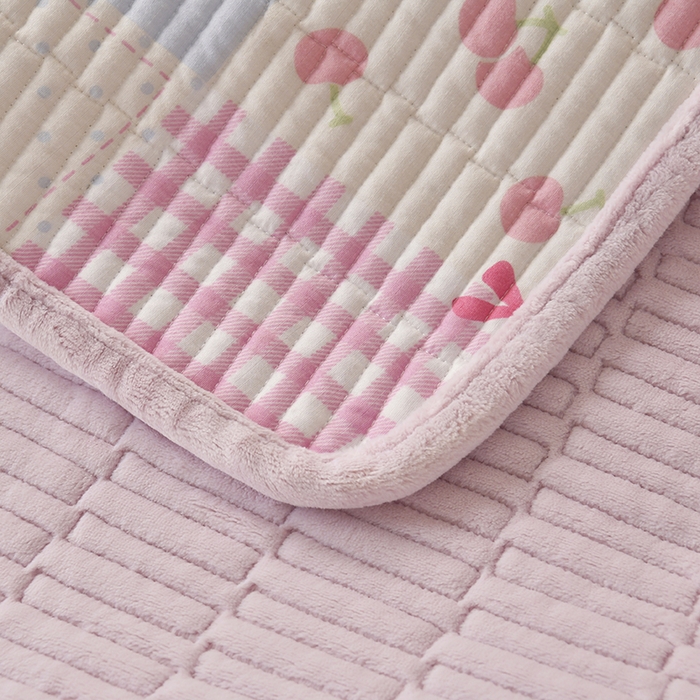 91家纺网 家纺一手货源 找家纺 悠米悠家 2026新款卡通棉拼绒夹棉床盖单品床盖床盖单件 趣味乐园