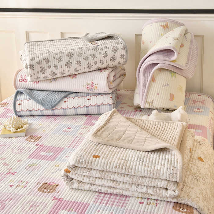 91家纺网 家纺一手货源 找家纺 悠米悠家 2026新款卡通棉拼绒夹棉床盖单品床盖床盖单件 组合图仅做展示不可下单