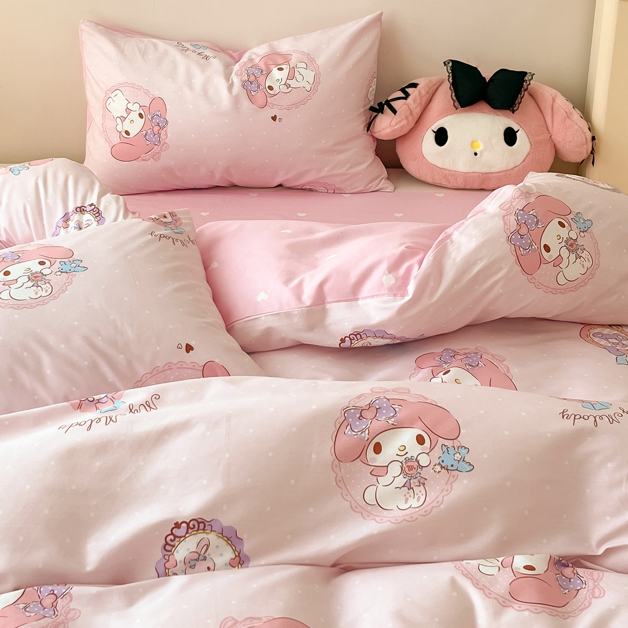 91家纺网 家纺一手货源 找家纺 暮思家居 2026新款正版授权三丽鸥全棉纯棉四件套系列-第一批 小兔美乐蒂