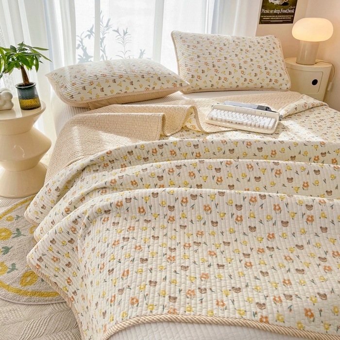 91家纺网 家纺一手货源 找家纺 茉夕家纺 2026新款春季双面纯棉印花单品床盖单件床盖 小花熊