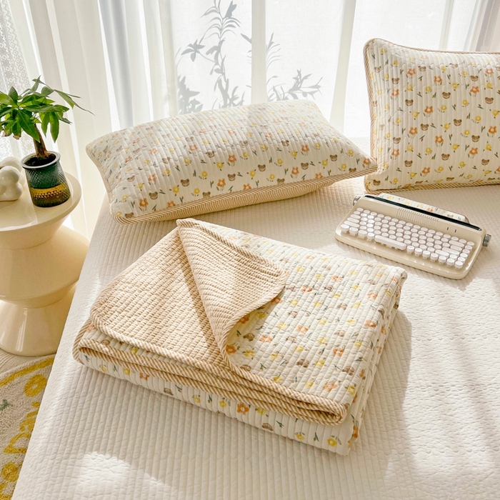 91家纺网 家纺一手货源 找家纺 茉夕家纺 2026新款春季双面纯棉印花单品床盖单件床盖 小花熊