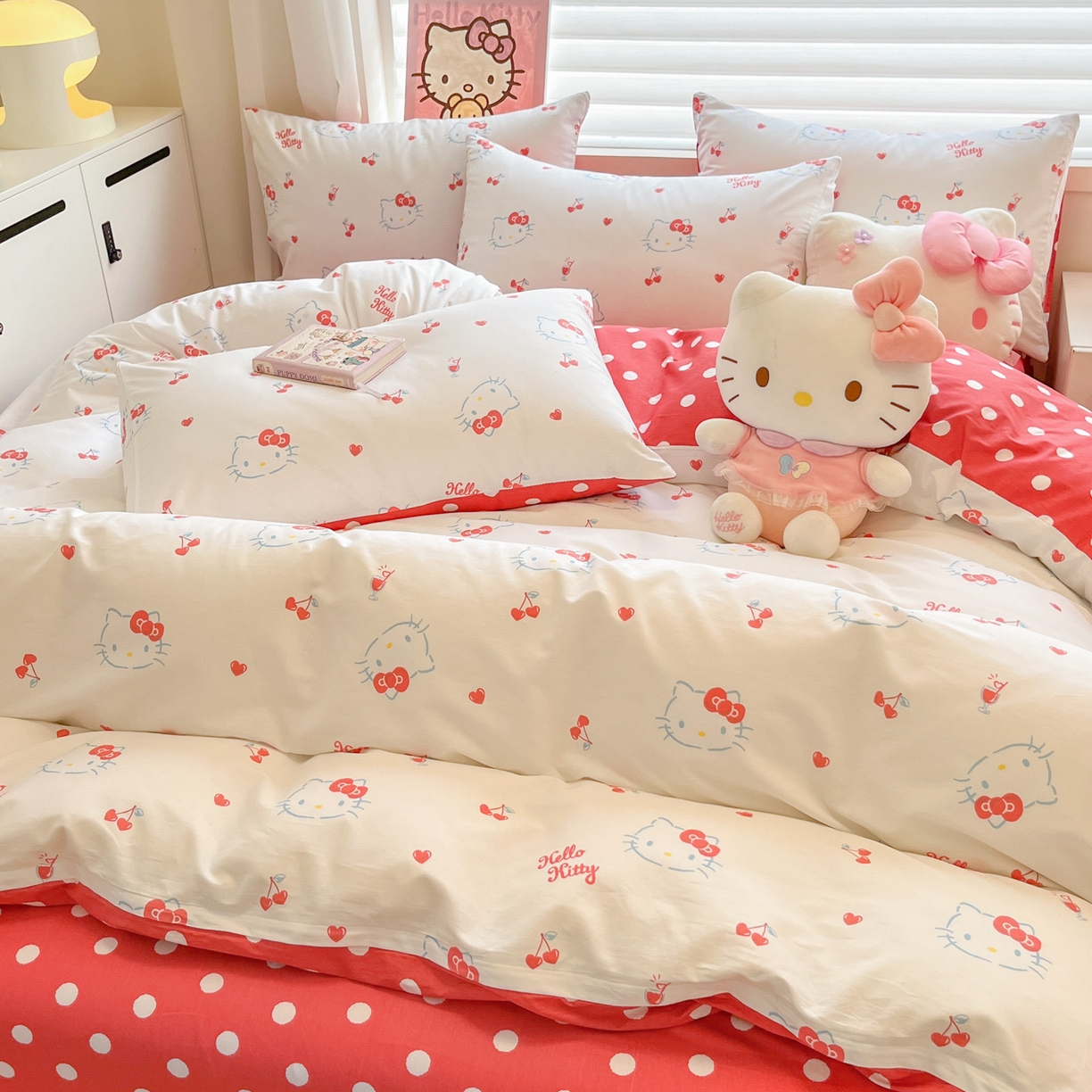 91家纺网 家纺一手货源 找家纺 暮思家居 2026新款正版授权三丽鸥全棉纯棉四件套系列-第一批 樱桃凯蒂
