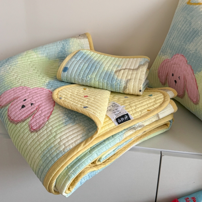 91家纺网 家纺一手货源 找家纺 茉夕家纺 2026新款春季双面纯棉印花单品床盖单件床盖 小猫阿狗