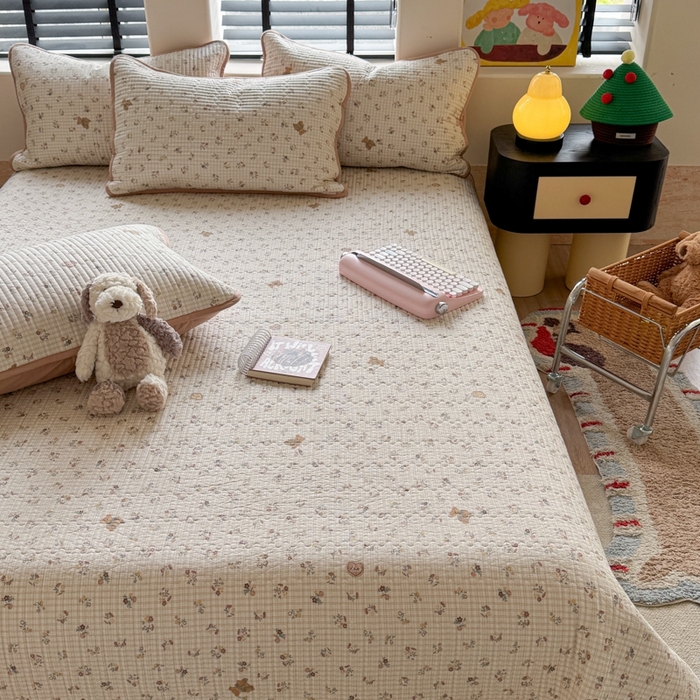 91家纺网 家纺一手货源 找家纺 茉夕家纺 2026新款春季双面纯棉印花单品床盖单件床盖 小熊时光